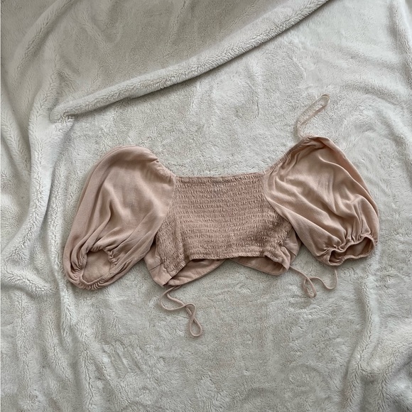 beige cropped top - Picture 2 of 3